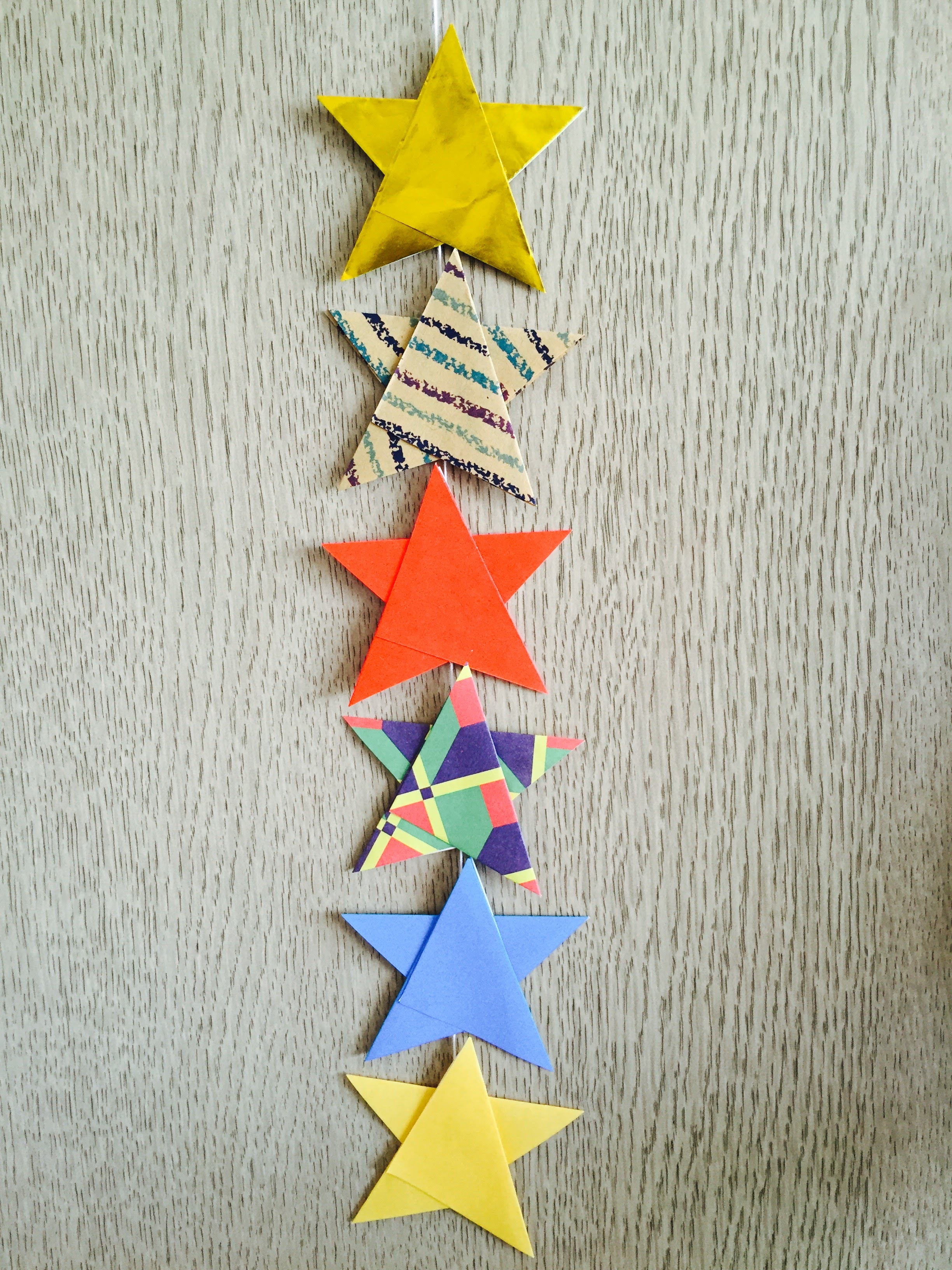 七夕飾り折り紙 簡単な星と立体的な星の折り方 繋げて星つづりに Amataniya